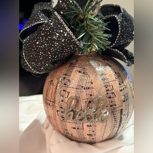 Musical Note Holiday Ornament